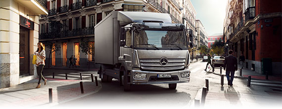 Arocs komplettiert die Mercedes-Lkw-Familie