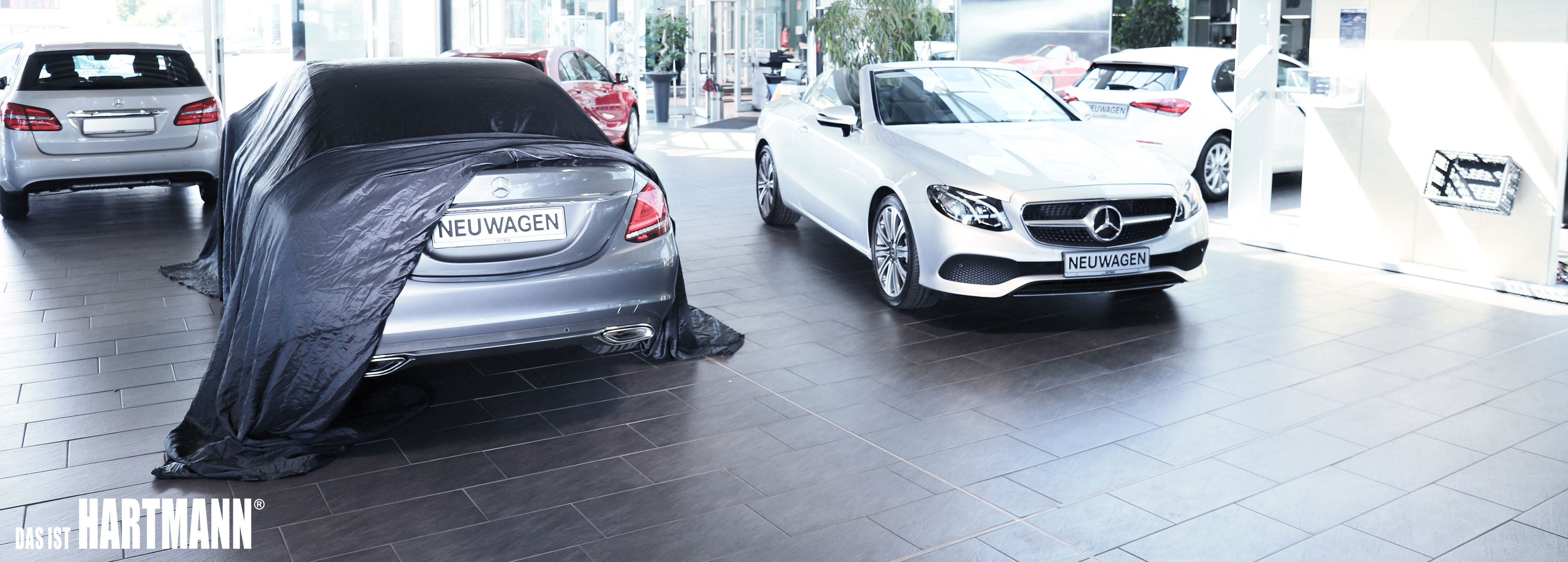 das-ist-hartmann-mercedes-benz-grevenbroich_showroom_neuwagen_2.jpg